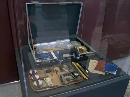 关于旅行景点的一本书 (关于景点的一本书)