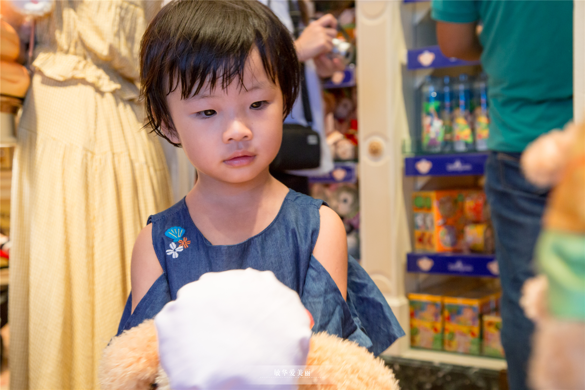 香港迪士尼门票深港联游,香港迪士尼2大1小亲子当日套票