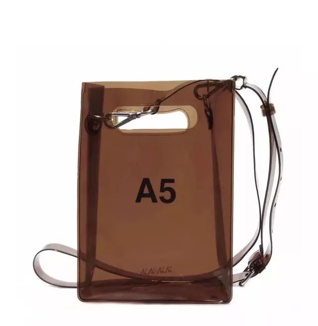 魔都的雨说下就下，你需要这些时尚又好用的单品！