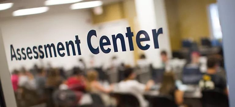 离学生签到期只剩半年,怎么人家就已经稳稳拿下“四大”Offer了?