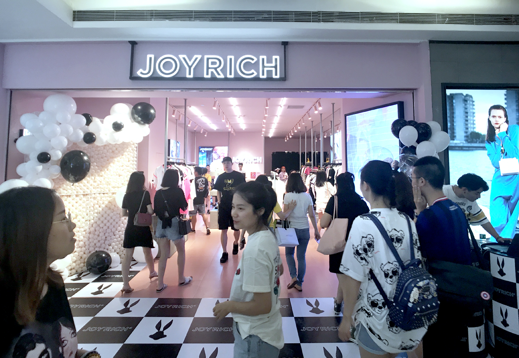 兔八哥街头潮牌,兔八哥是谁的潮牌