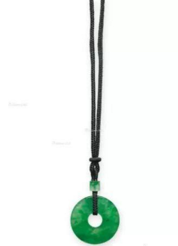 老古翡翠手镯拍卖会,拍卖会上的顶级翡翠手镯