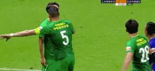 球迷骂韦世豪现场完整版,球迷骂韦世豪原视频