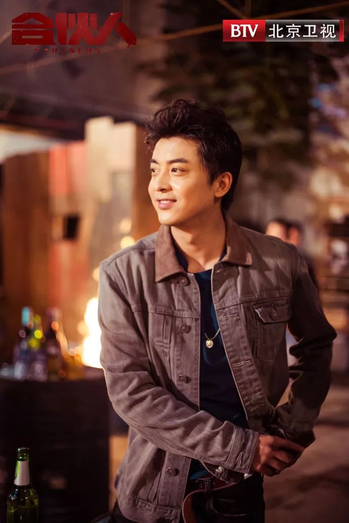 郑元畅朱亚文李佳航身高对比,朱亚文李佳航郑元畅走红毯