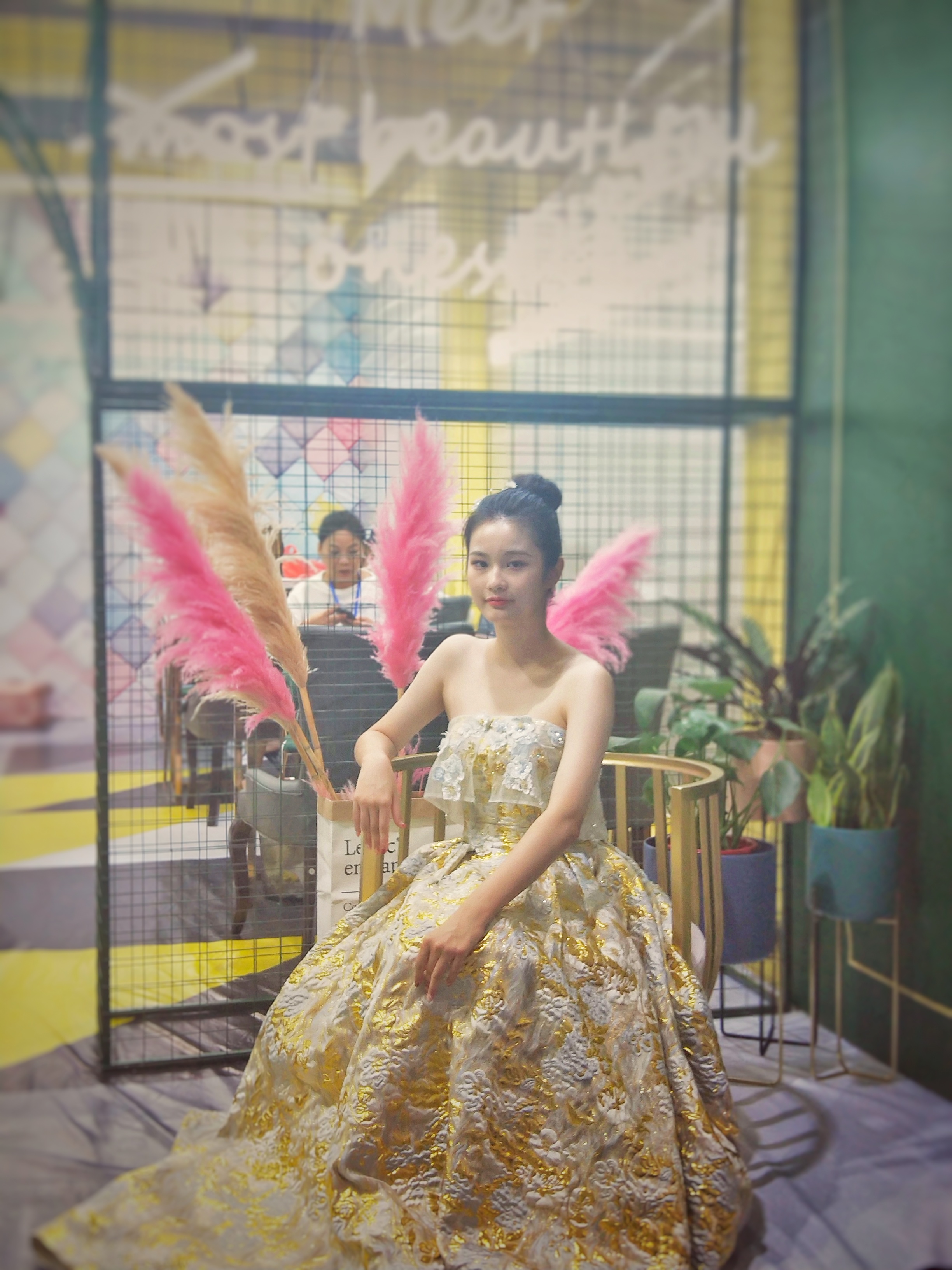 一万多美女帅哥冲进来疯狂地买买买，这三天他们都经历了什么……