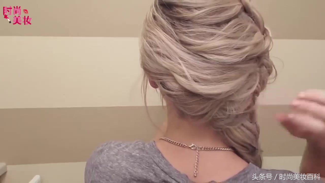 鱼骨辫编发教程,怎么编织人鱼马尾辫