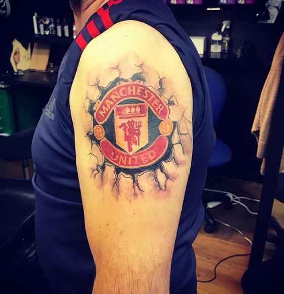 跟足球有关的纹身,关于足球纹身小图案