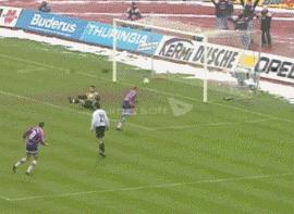 他今天54岁了！他叫克林斯曼！