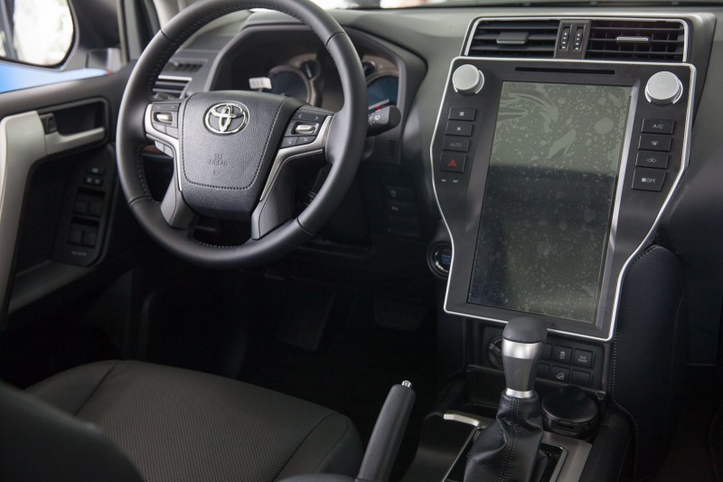 自动泊车大屏,自动泊车功能横屏