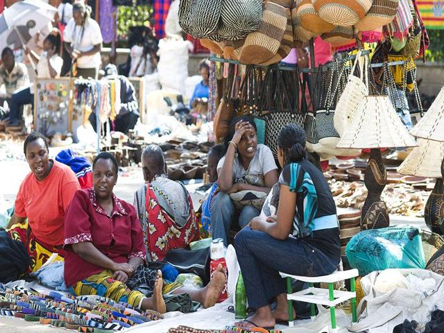 东非最著名的游牧民族，放牧为生敢与狮子搏斗，如今逐渐走入城市