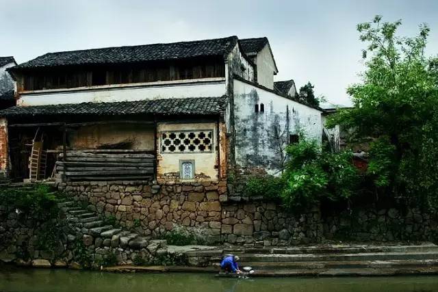 独自旅行一定要去的地方,第一次独自旅行去了哪里