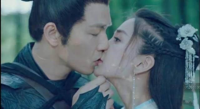 女明星拍吻戏怎么避免生情,明星拍吻戏的安全措施