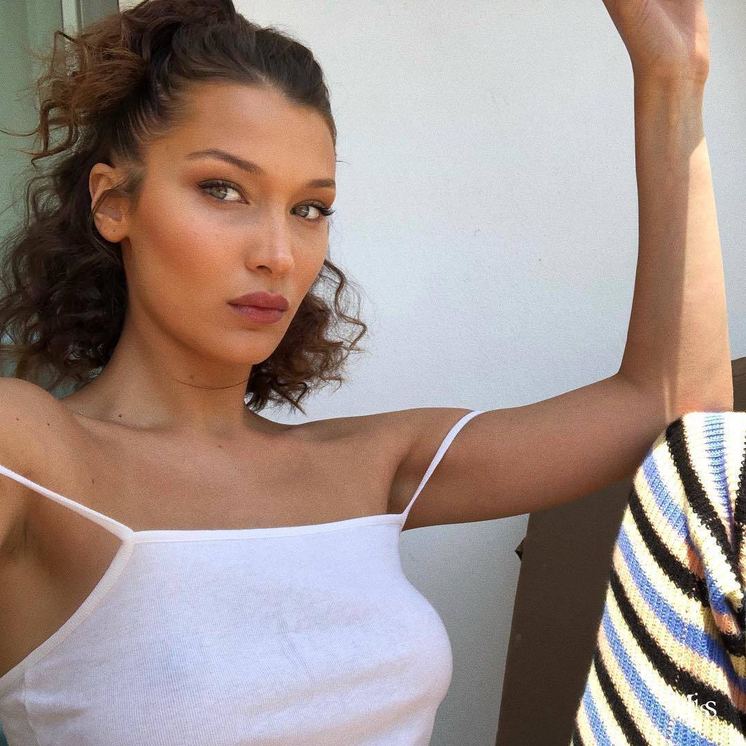 七哥力荐:女人的激吻唇一定要配上海藻卷才是真性感