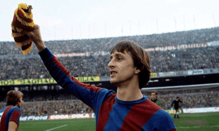 贝克汉姆十大变态进球圆月弯刀,球星的五个招牌进攻动作