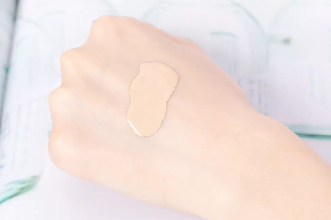 好用的磨皮美白散粉,亮肤精华散粉