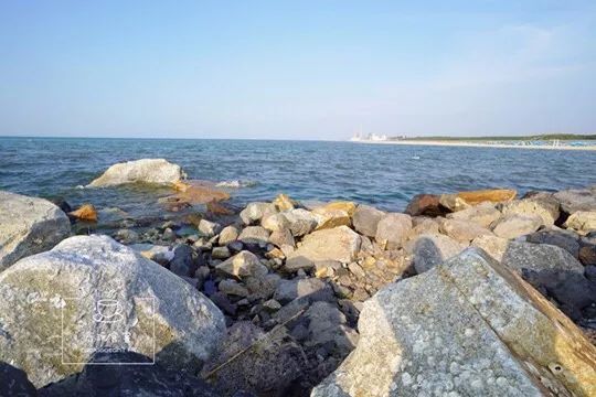 暑期去山东龙口,拍ins风网红大片,看没有游客蔚蓝大海!