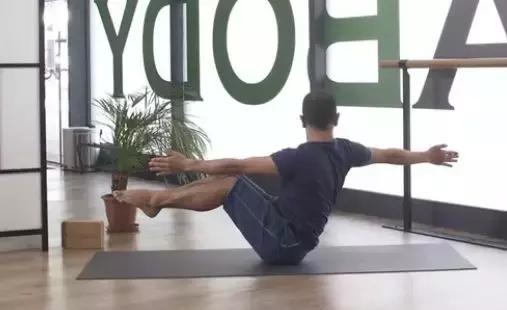 马甲线和什么搭配最好看,瘦马甲线怎么穿好看