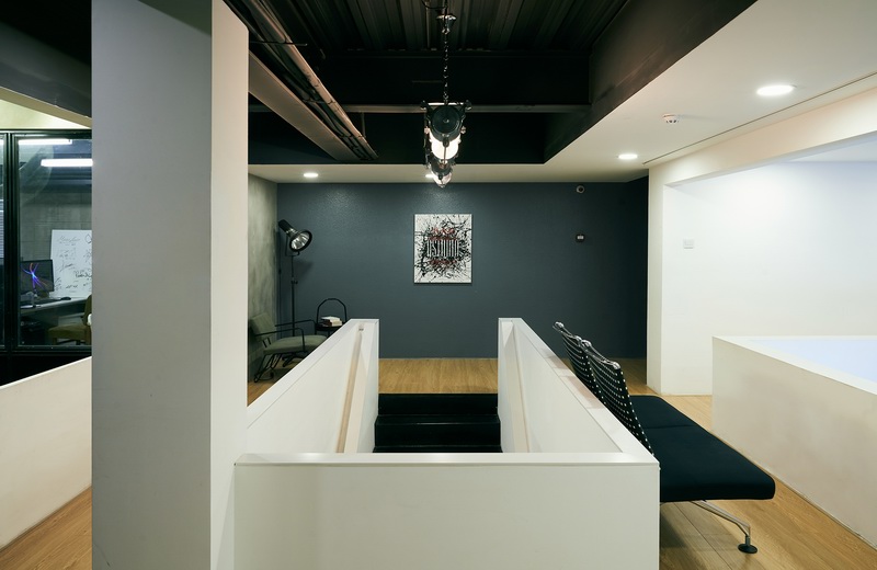 融入更多艺术元素与粗狂工业风格的北京ASTUDIO摄影工作室