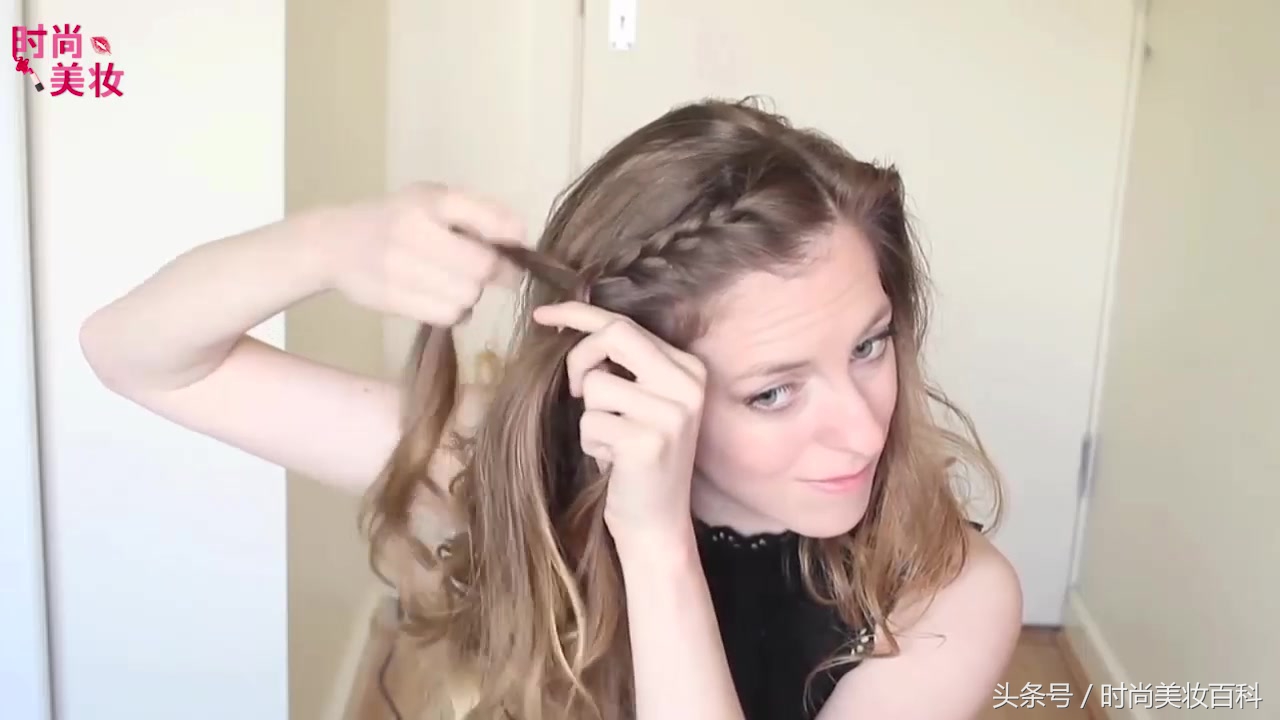 发顶两边辫子发型女2020流行发型,从正面看好看散着的辫子发型