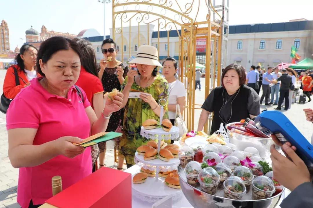 中俄蒙美食城,中俄蒙美食一条街