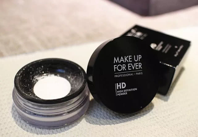 粉饼散粉蜜粉是不是有一款就够了,散粉蜜粉和粉饼区别