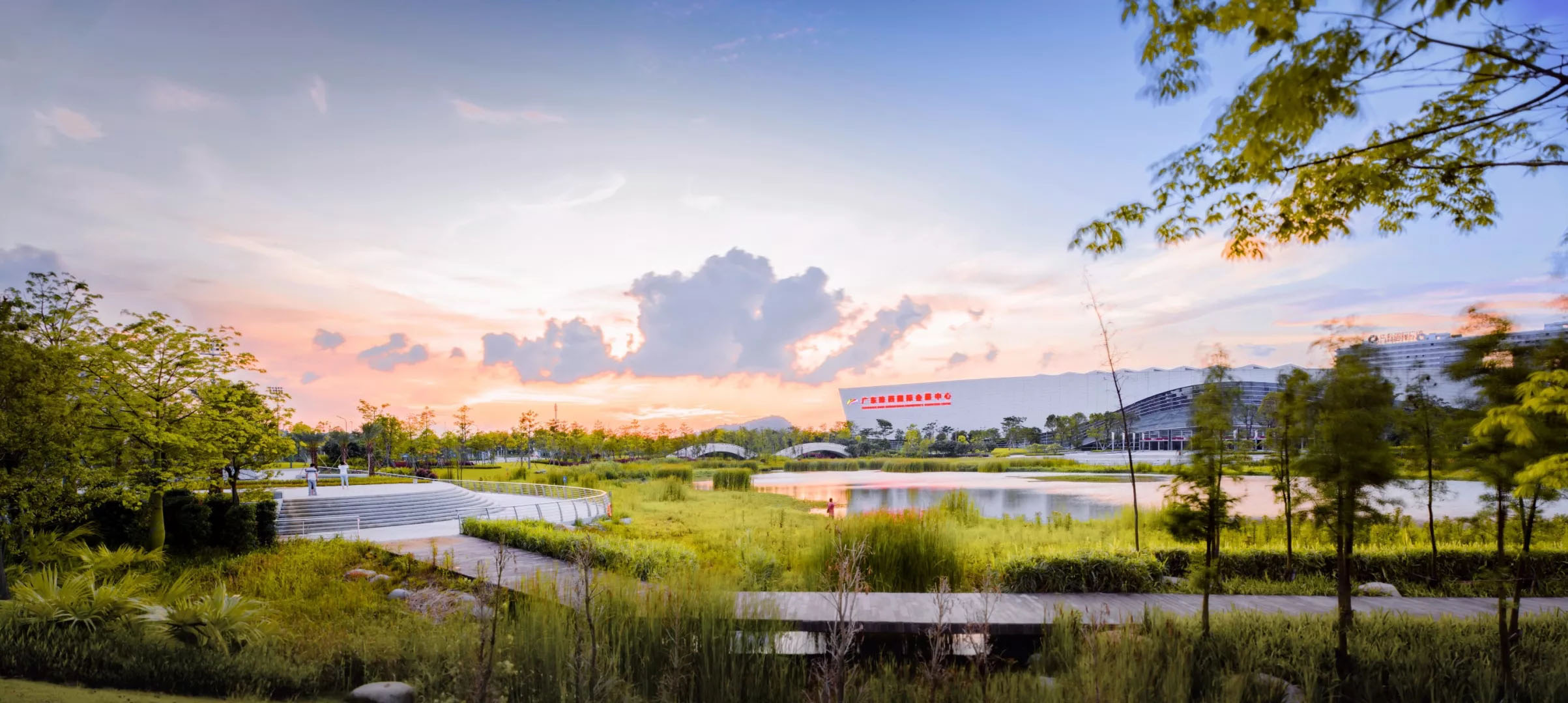 江门保利大都会体育中心,江门保利体育中心周边