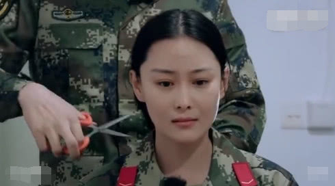 成为军嫂的张馨予让人羡慕,张馨予当军嫂嫁给特种兵
