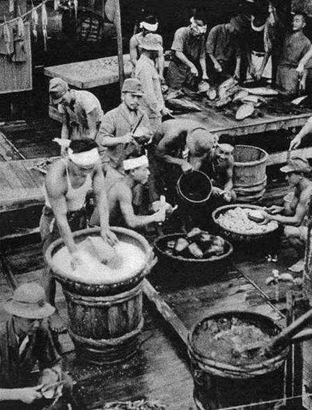 二战时，美军的单兵口粮有多“奢侈”？可口可乐一年喝掉10亿多瓶