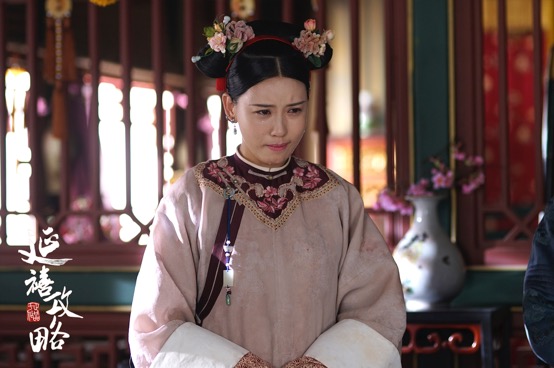 延禧攻略芝兰给高贵妃抹手,延禧攻略施予斐演技