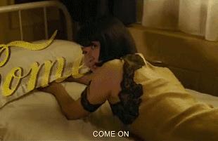 练就翘臀的正确姿势,男性超级简单的翘臀方法