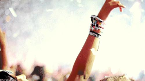 太skr,张学友薛之谦演唱会完整版