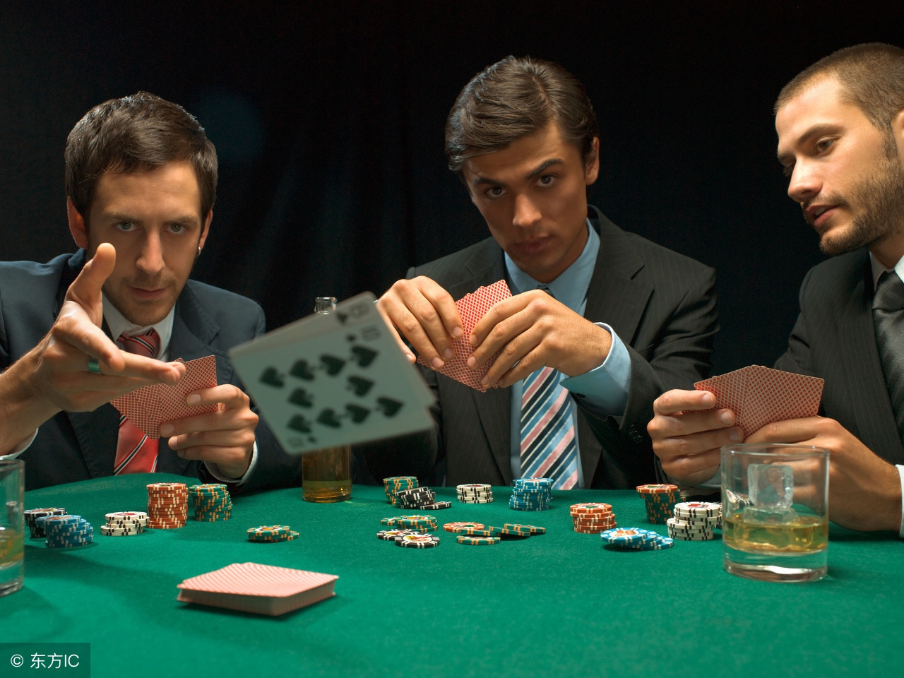 怎么训练中扑克牌的准度,如何训练记扑克牌