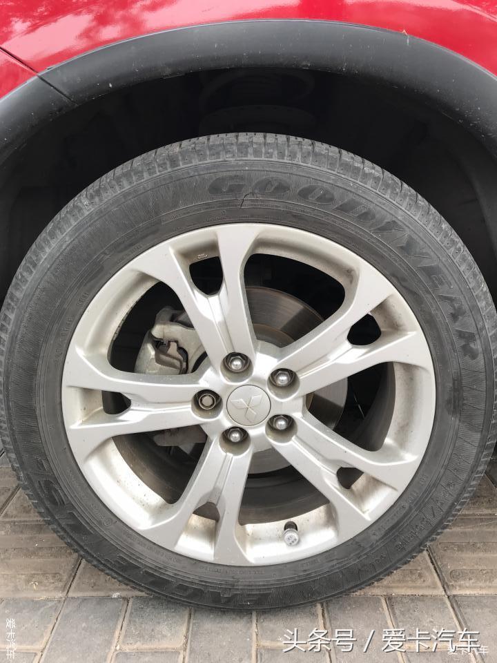 三菱欧蓝德19款的怎么换胎,欧蓝德质保期内轮胎是否免费更换