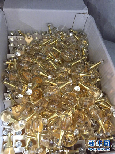 揭秘微商代购拿货,微商代购假货骗局被逮捕