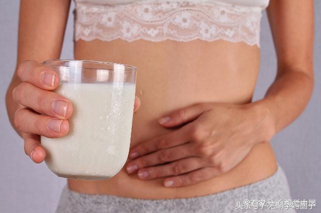 做四维彩超时肚子里有气泡,四维彩超肚子上抹的是什么东西