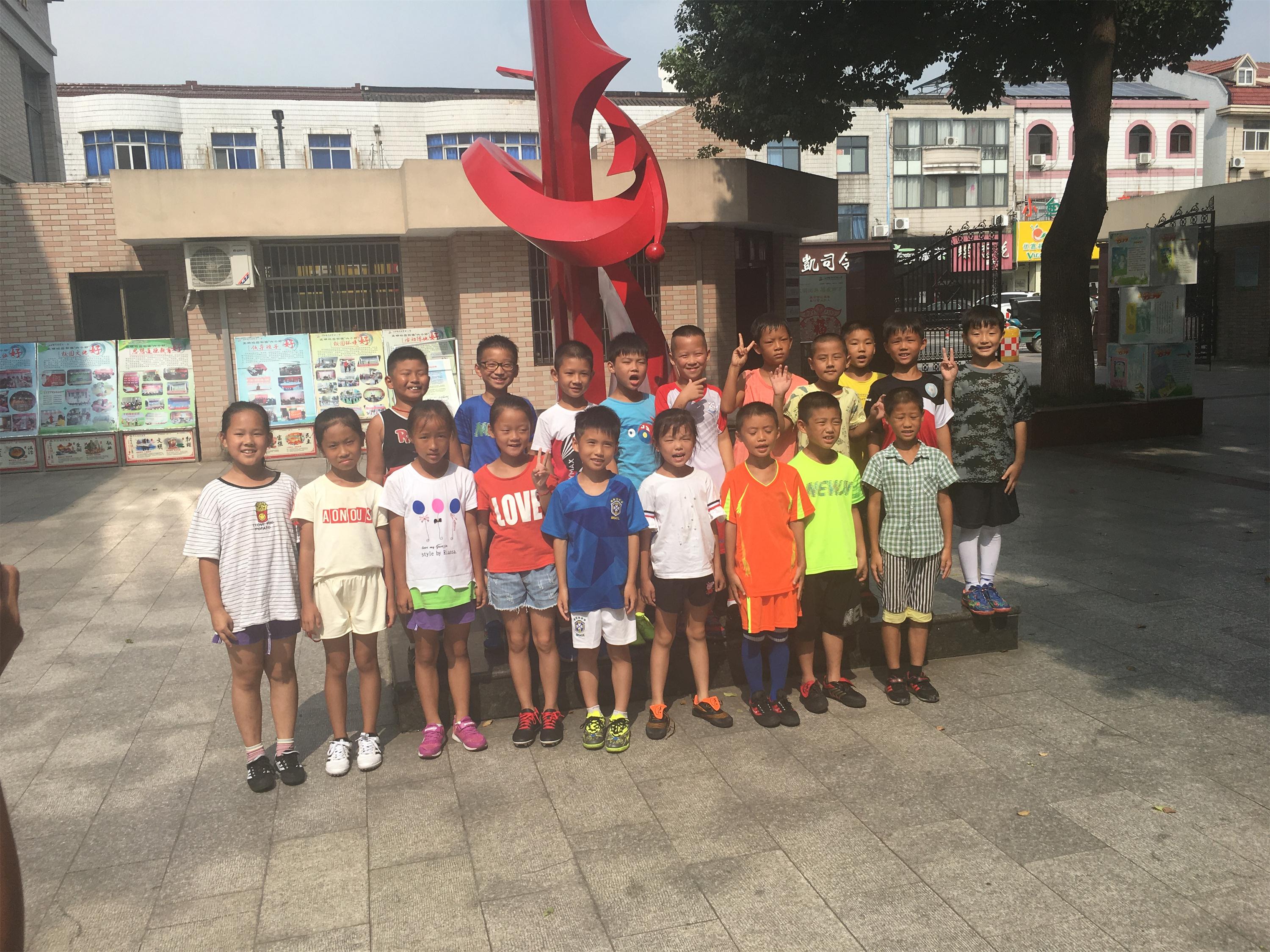 江阴青阳实验小学夏令营,暑假青少年足球夏令营特训