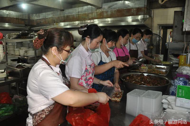 监狱里的饭菜干净卫生吗,监狱里的饭菜怎么样