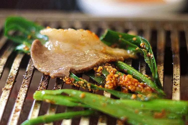 立秋暑去凉来一叶知秋,立秋暑气渐敛一叶知秋