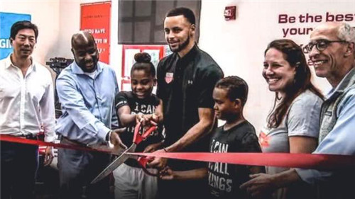 贵人鸟作价2.73亿转让虎扑股权,郑智个人战靴599元你买不买?|懒熊早知道