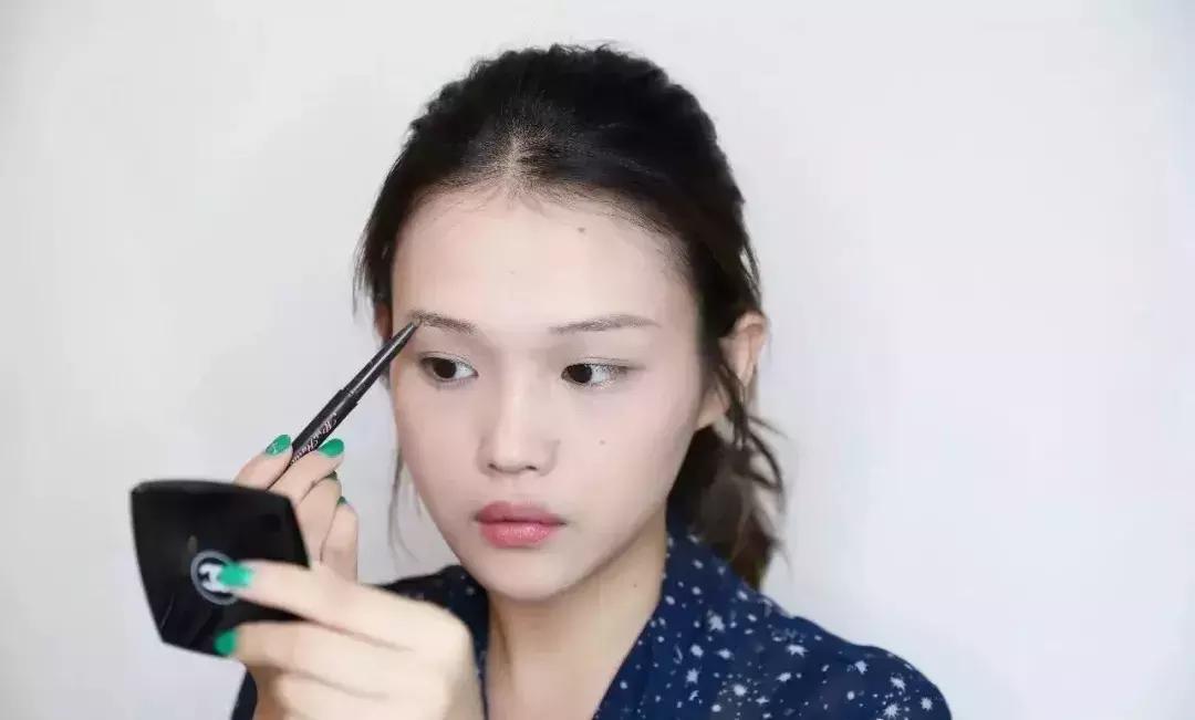 十分钟快速出门的懒人妆,懒人又快又简单出门妆