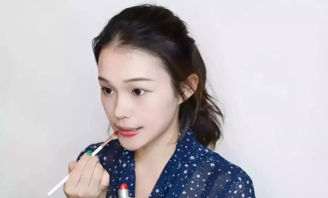 十分钟快速出门的懒人妆,懒人又快又简单出门妆