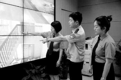 6旬男子开设艺术中心猥亵儿童女孩屡遭猥亵不吭声