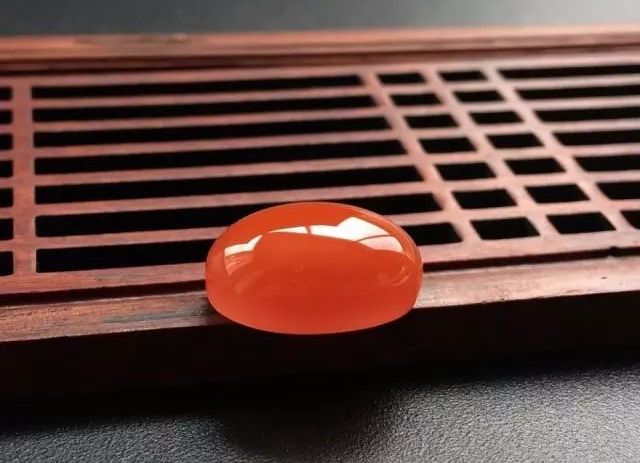 南红戒面一般多少钱,南红顶级戒面