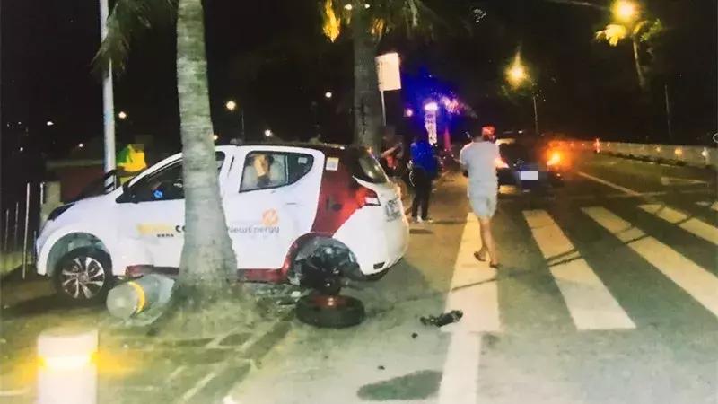 珠海一男子驾共享汽车下海,珠海市一男开共享汽车坠海