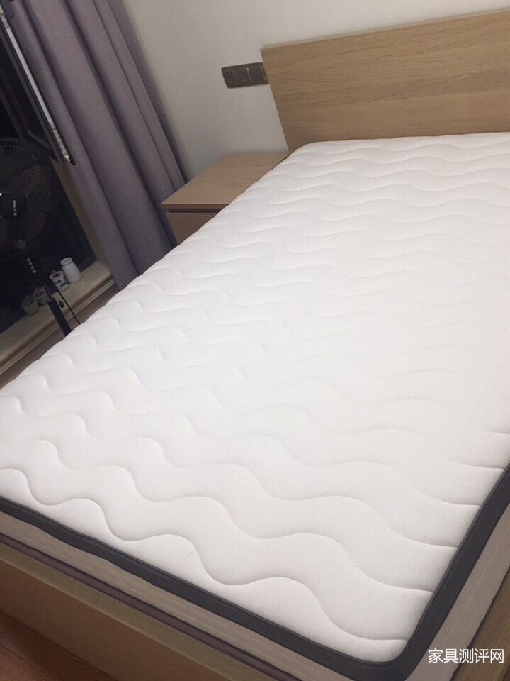 美剧里面超级软的枕头,美剧中他们的床垫为啥那么软