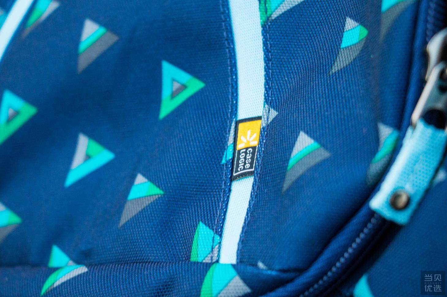 caselogic双肩电脑包防水吗,杰斯伯双肩包测评