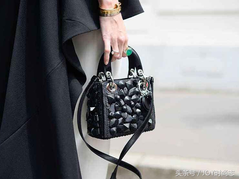 包包玩出新花样,今夏流行包包推荐
