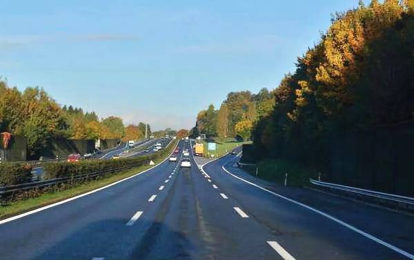 高速限速70跑了121怎么处理,高速限速120突然出现40