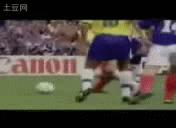 看清楚大罗生涯遭遇的恶劣犯规,罗纳尔多在意甲遭遇的恶意犯规