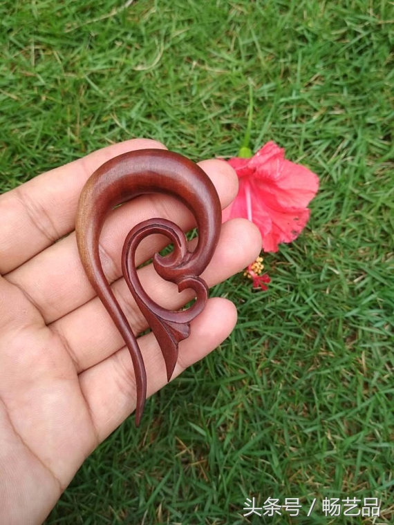 超级吓人的耳环,无耳洞夸张高级感耳环